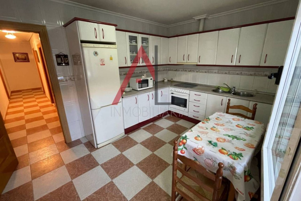 Venta de chalet adosado en , Villaverde de Iscar photo 5