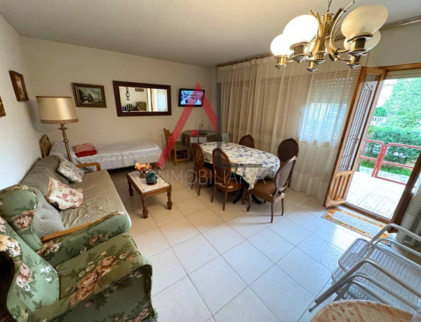 Chalet adosado en venta en , Nava de la Asuncion thumbnail 1