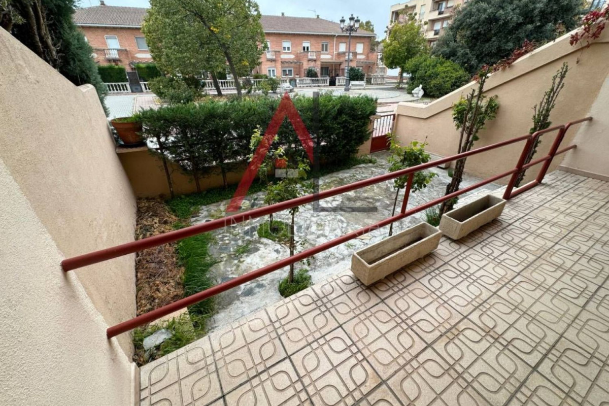 Sale of townhouse in , Nava de la Asuncion photo 3
