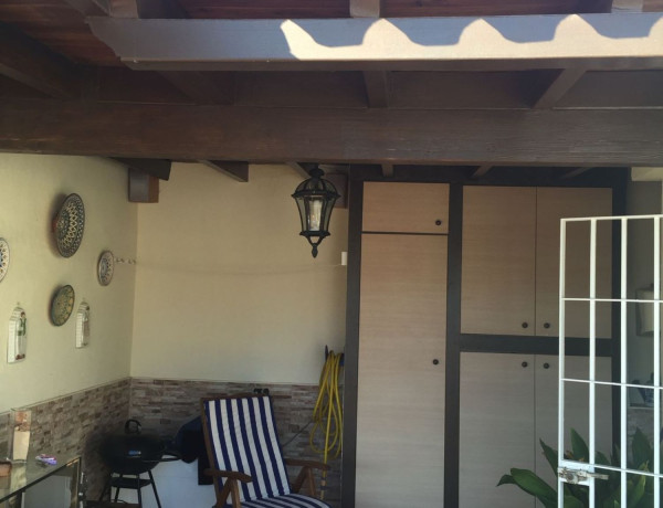 Chalet independiente en venta en  Calle Teniente Miranda, 28 C, Algeciras photo 4