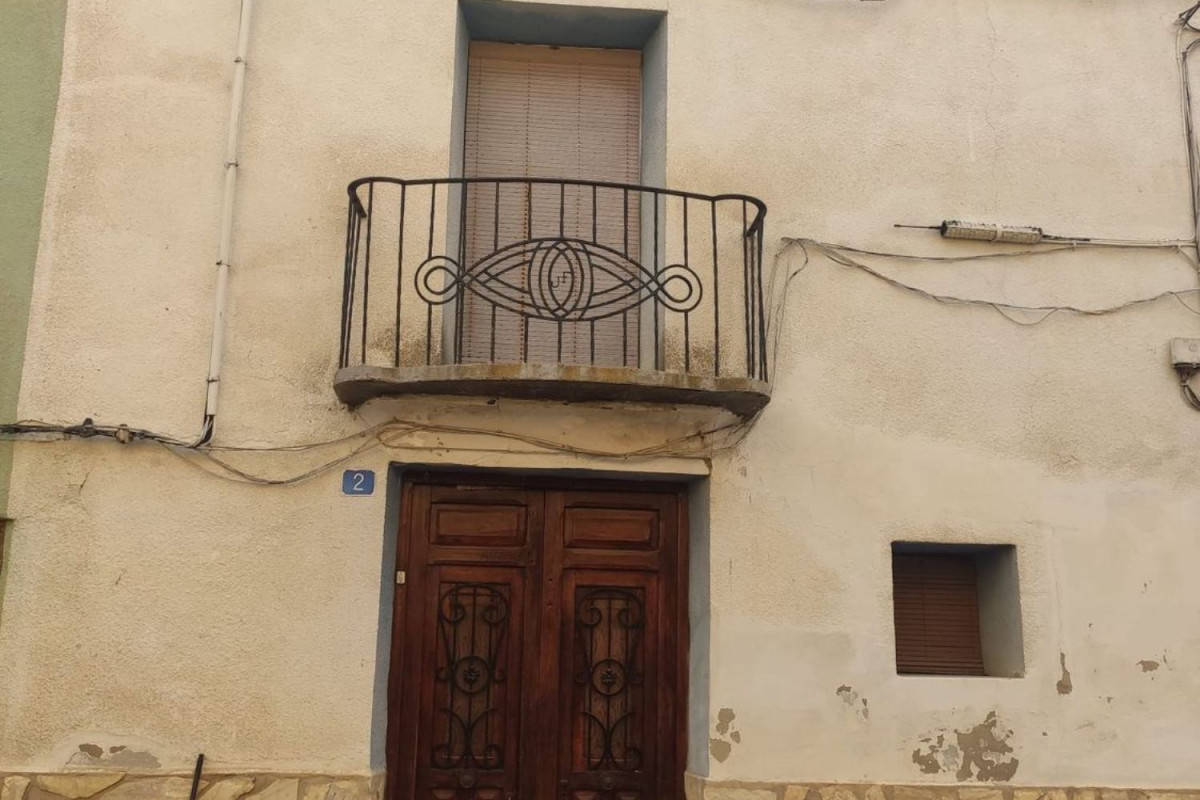 Properties for sale and rent in Spain photo 3