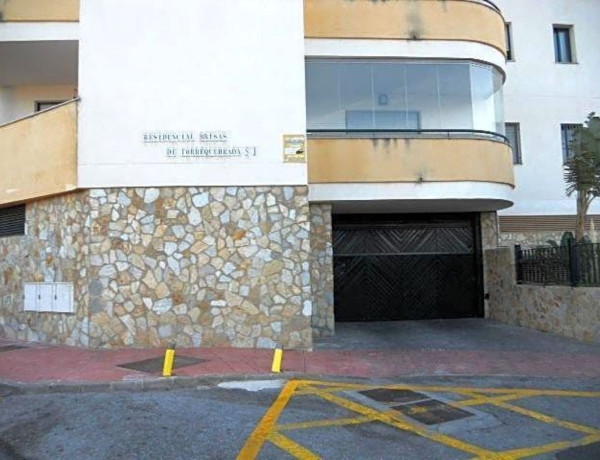 Garage for sale at  Calle Almuñécar , Benalmádena photo 1