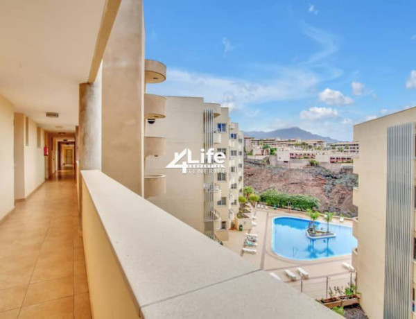 Продажа квартиры в Playa Paraíso , Adeje photo 1