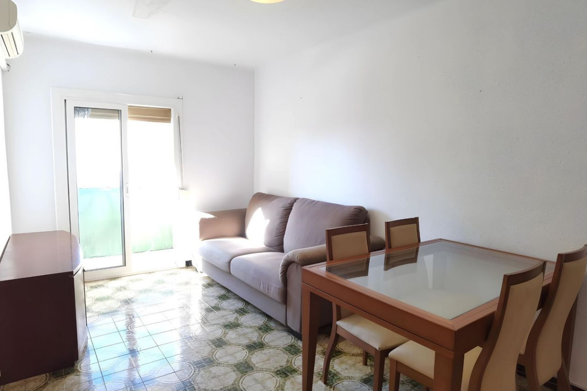 Venta de piso en JAUME CASANOVAS, El Prat de Llobregat
photo 1
