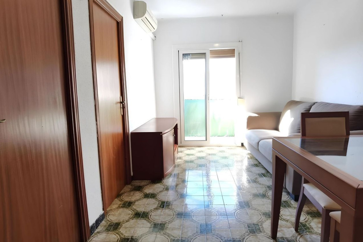 Venta de piso en JAUME CASANOVAS, El Prat de Llobregat
photo 2