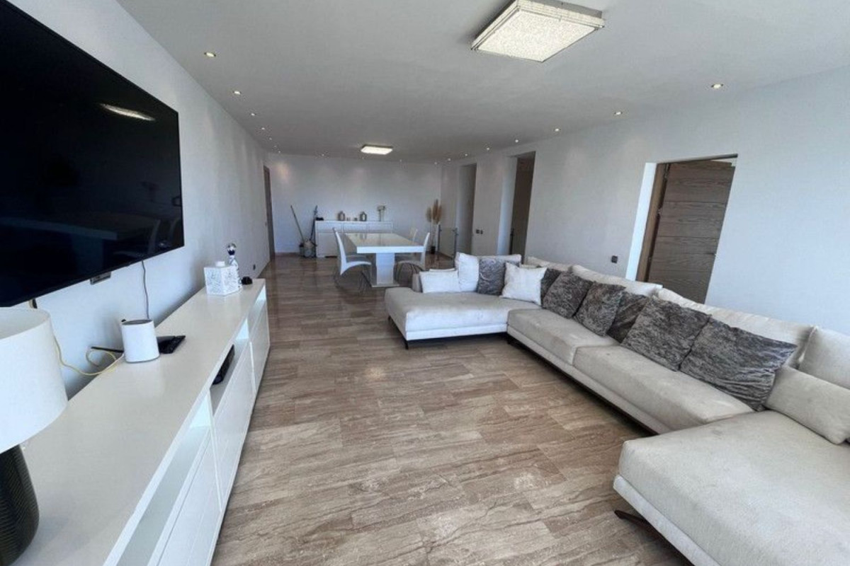 Penthouse sale in Las colinas de Marbella s/n, Benahavís photo 3