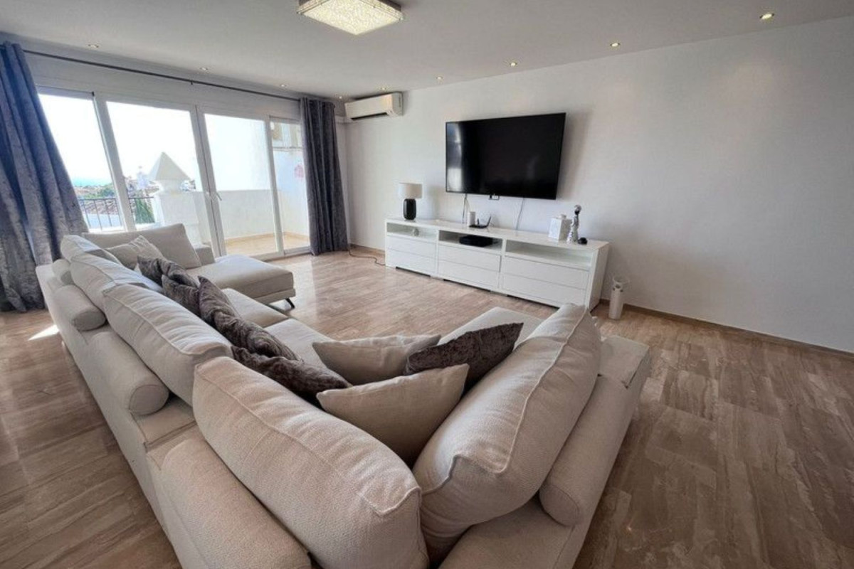 Penthouse sale in Las colinas de Marbella s/n, Benahavís photo 4