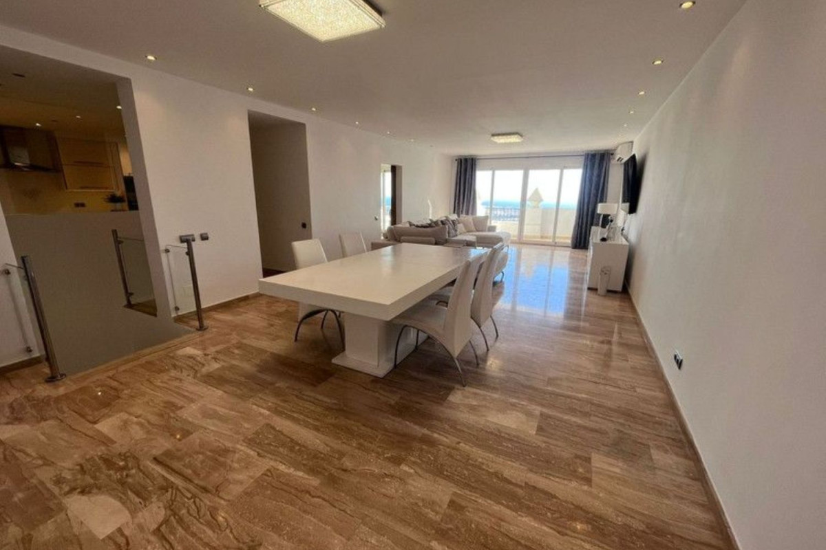 Penthouse sale in Las colinas de Marbella s/n, Benahavís photo 5