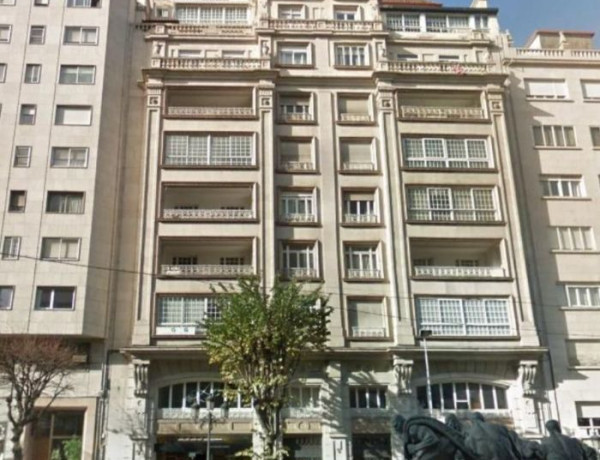 Apartment for sale in Avenida Gran Via, 4, Vigo photo 1