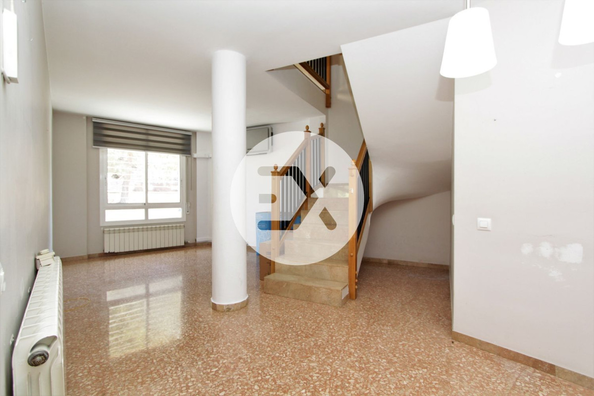 Venta de duplex en , Sant Boi de Llobregat photo 3