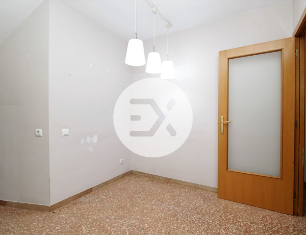 Duplex for sale in , Sant Boi de Llobregat photo 4