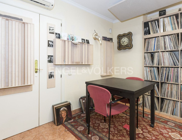 Piso en venta en Almeda , Cornellà de Llobregat thumbnail 2