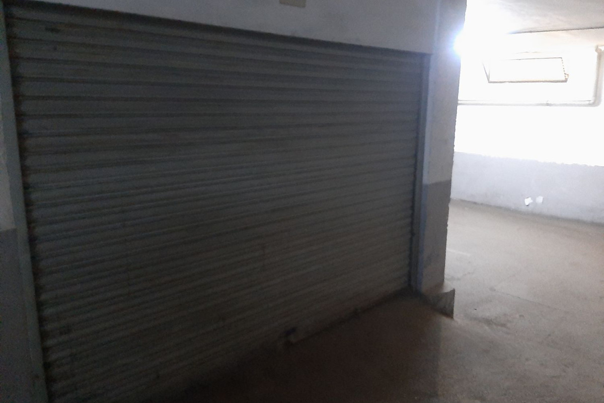 Venta de garaje en Calle del carmen , San Juan de Alicante photo 3