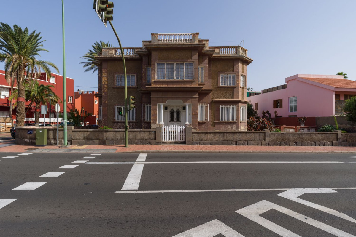 Venta de chalet independiente en Maestro Valle, Las Palmas de Gran Canaria
 photo 2