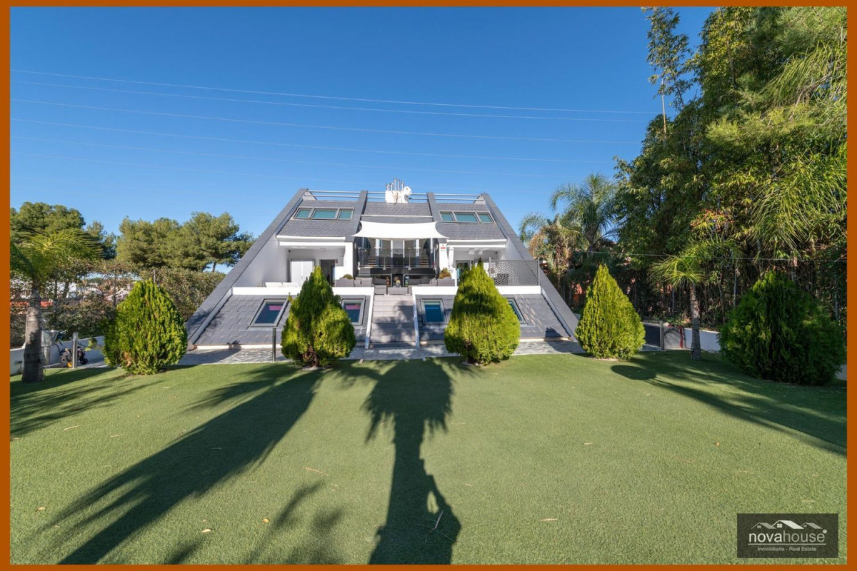 Venta de chalet independiente en Pinos de Alhaurín, Alhaurín de la Torre
photo 2