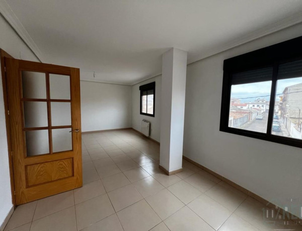 Piso en venta en , Consuegra photo 3