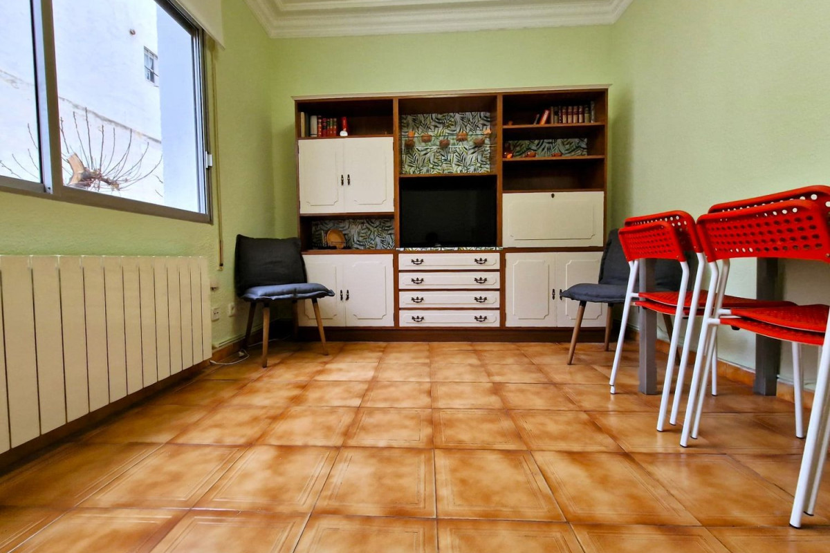 Продажа квартиры на Calle de San Juan de la Cruz, Сарагоса
photo 2