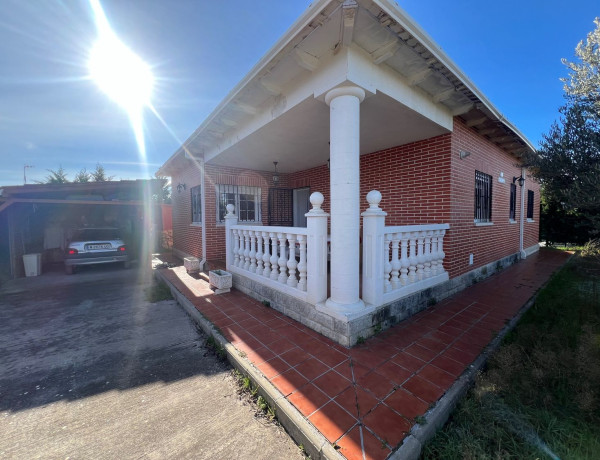 Chalet independiente en venta en , Traspinedo thumbnail 1