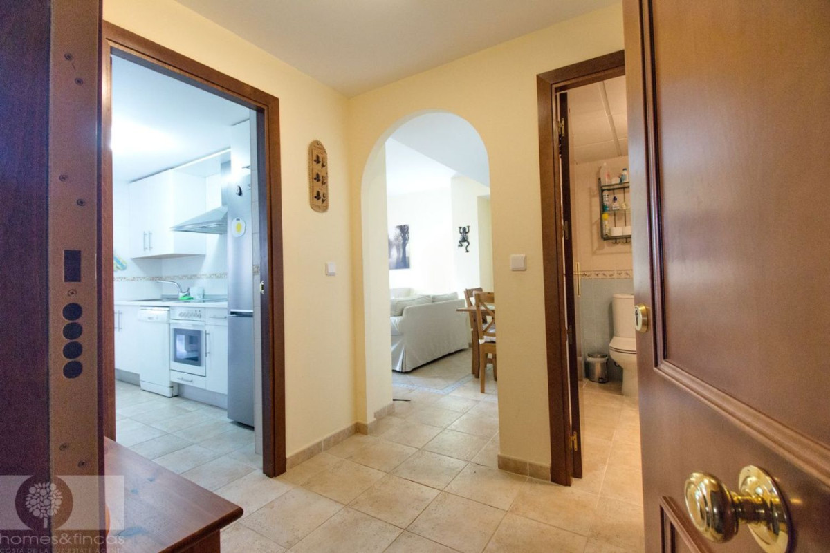 Venta de bajo en Avenida Juan Pablo II, Ayamonte
photo 3