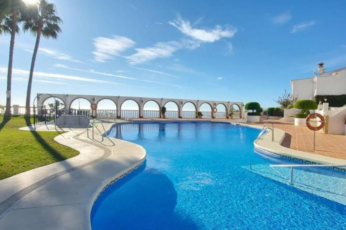 Sale of apartment in Avenida de los Botijos, Benalmádena
 photo 2
