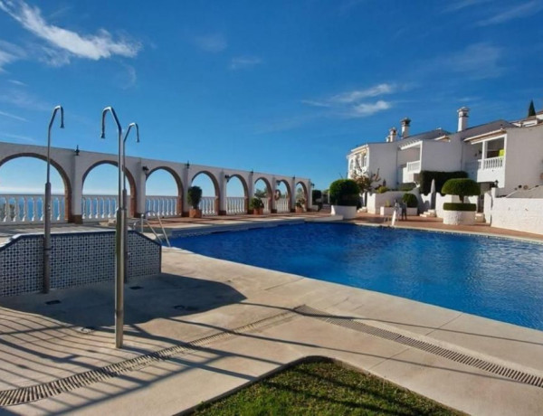 Apartment for sale in Avenida de los Botijos, Benalmádena thumbnail 2
