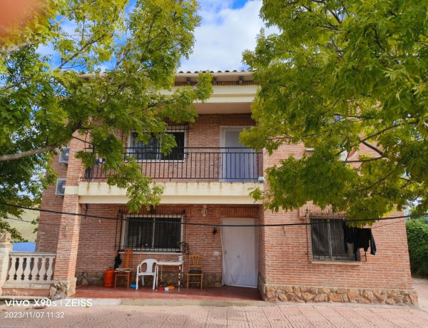 Chalet independiente en venta en , El Casar de Escalona thumbnail 2