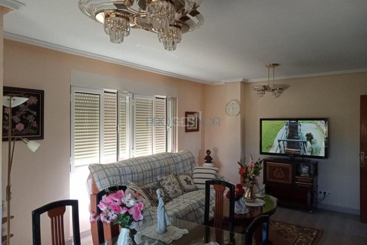 Casa o chalet independiente en venta en carretera Zamora, Ardon
photo 2