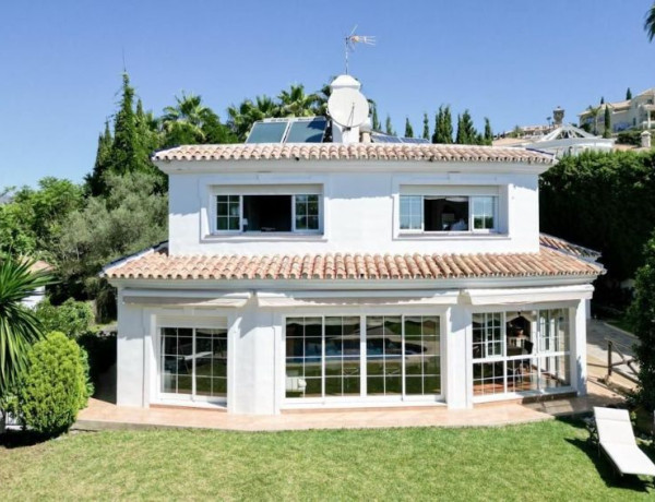 Chalet independiente en venta en Av de España s/n, Mijas photo 1