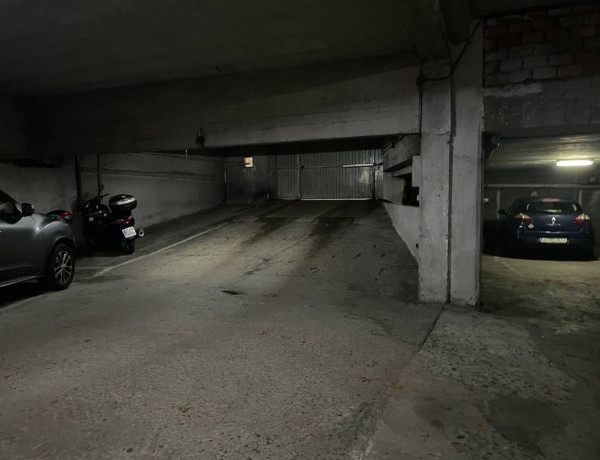 Garaje en venta en Centro urbano , Vigo thumbnail 1