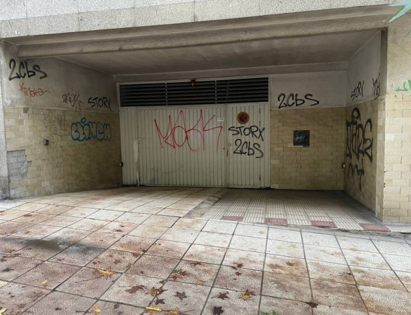 Garaje en venta en  Centro urbano , Vigo photo 3