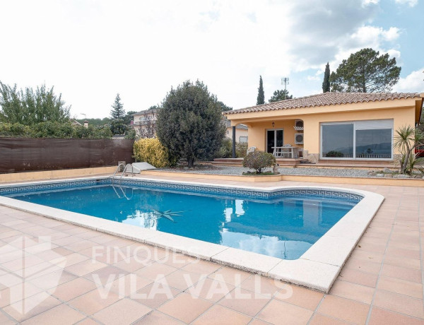 Detached villa for sale in Calle del Rosselló, Bigues i Riells photo 1