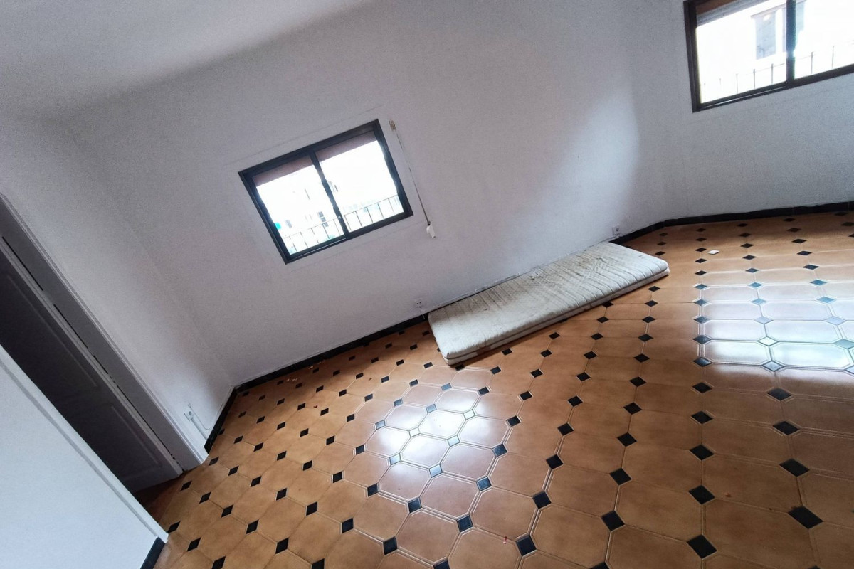 Venta de piso en La Florida - Les Planes, Hospitalet de Llobregat
photo 2