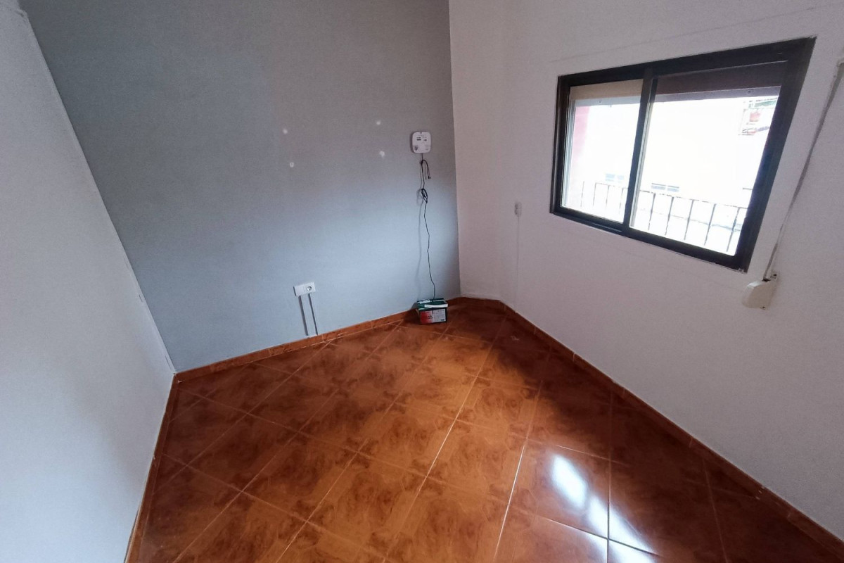 Venta de piso en La Florida - Les Planes, Hospitalet de Llobregat
photo 3