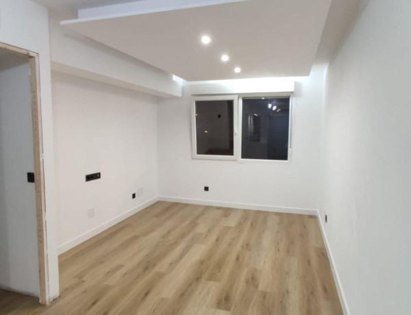 Apartment for sale in  Avenida de Balaídos, Vigo photo 4
