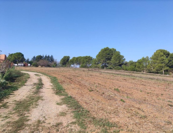 Terreno en venta en Saus photo 1