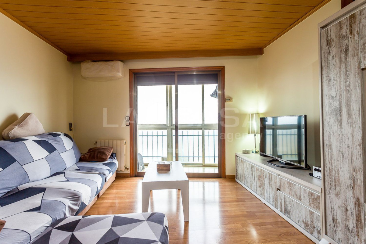 Sale of apartment in The Besòs, Sant Adrià de Besòs
 photo 3