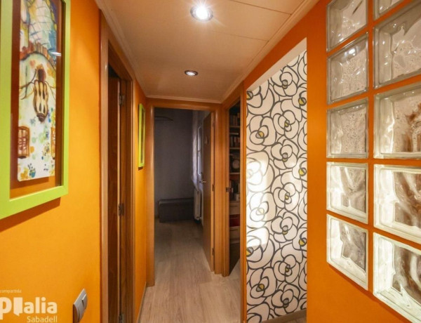 Piso en venta en  Calle de l'Estrella, Sabadell photo 4
