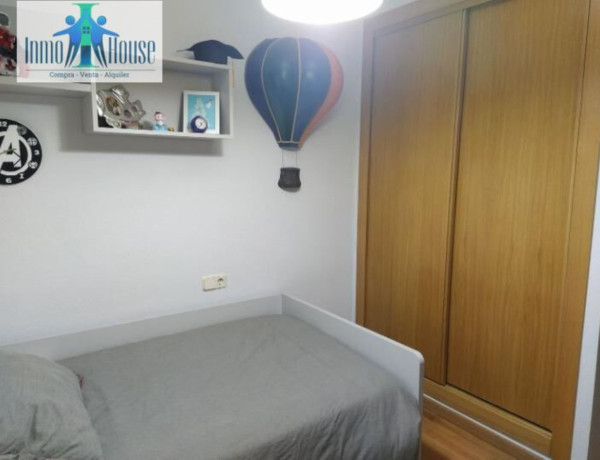 Продажа квартиры в  Hermanos Falcó - Sepulcro Bolera , Albacete photo 4