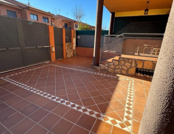Semi-detached house for sale in  filomena contreras , Seseña photo 1