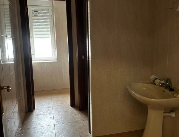 Nave en venta en Villares de la Reina photo 3