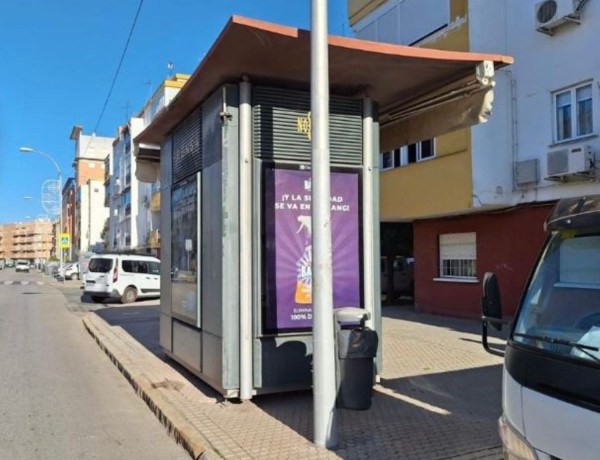 Local en venta en calle Francisco de Ariño photo 2