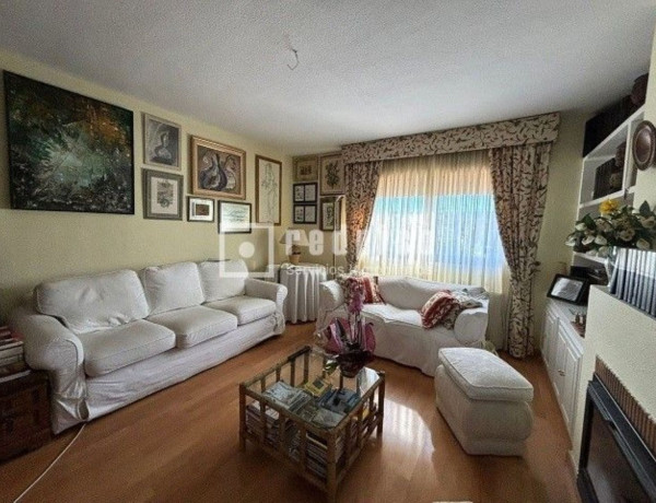 Chalet adosado en venta en Los Arcos - El Vivero , Colmenar Viejo thumbnail 2