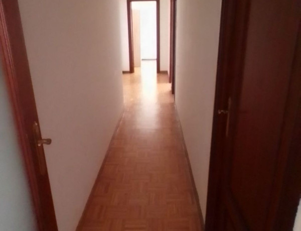 Продажа квартиры в Calle de Joaquina Bobela, 19, Oviedo thumbnail 1