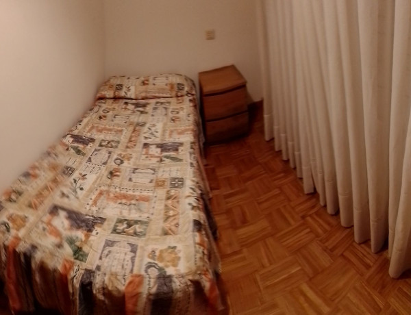 Продажа квартиры в Calle de Joaquina Bobela, 19, Oviedo thumbnail 2