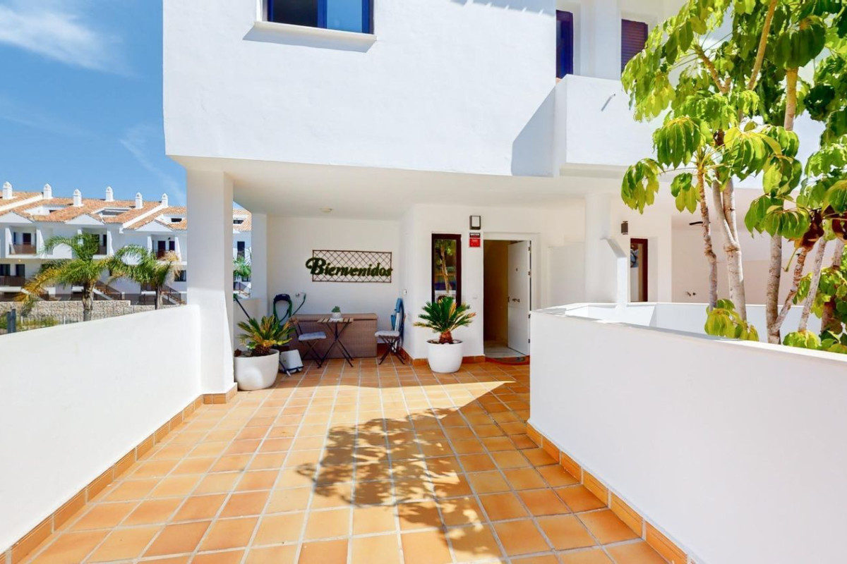Venta de chalet adosado en Calle Azabache de Riviera , Mijas photo 2
