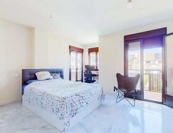 Chalet adosado en venta en  Calle Azabache de Riviera , Mijas photo 4