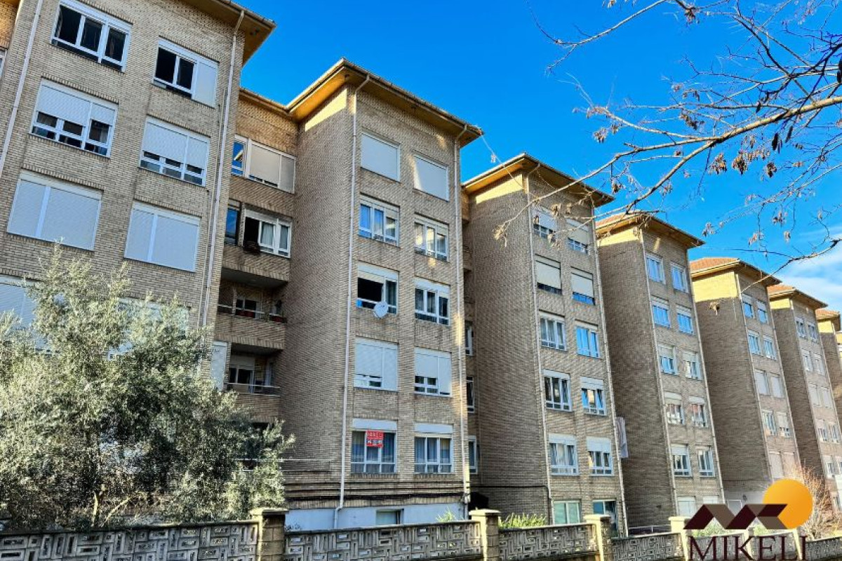 Venta de piso en Calle Andrés del Río, 7, Santander
photo 1