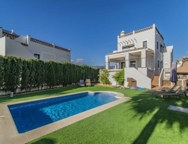 Detached villa for sale in Selwo, Estepona photo 1