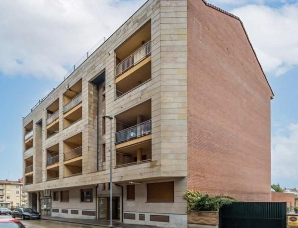 Duplex for sale in , Valencia de Don Juan photo 1