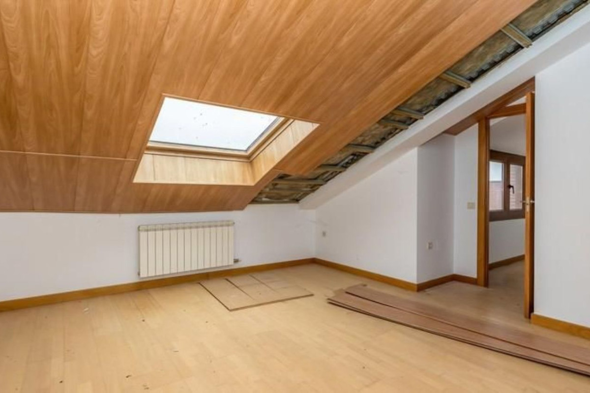 Duplex sale in , Valencia de Don Juan photo 4